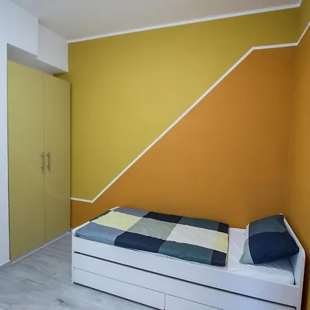 Tiburhome - In *