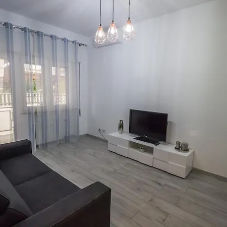 Tiburhome - In *