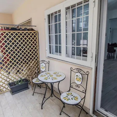 Apartman Tiburhome - In *